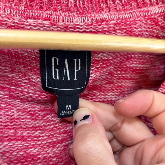 GAP Women's Thick V-Neck Sweater Red and White 100% Cotton Medium fit like Large - Picture 2 of 8